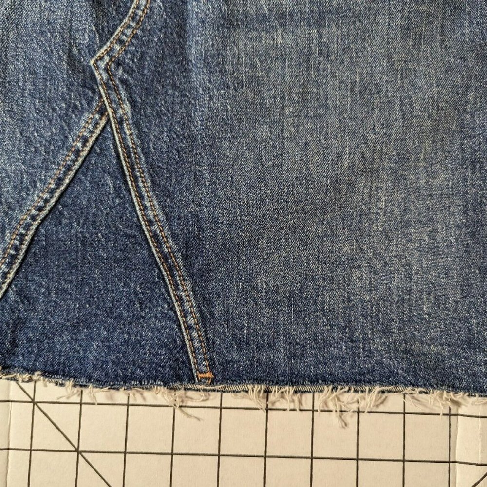 NEW- Size 2 Womens Silver Jeans Co. Jean Skirt Frisco Mini High Rise Indigo - Picture 3 of 11